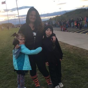 Meet your Posher, Raycola